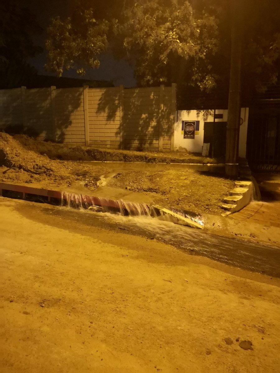 Travelling_Hawk's tweet photo. @JHBWater good morning jhb water it's been 2+weeks of constant repairs of pretty much the same area in Bordeaux south honestly I have lost my faith in your technicians as they repair and withing 2 to 3 days there is a burst pipe again. This is this morning ref 8005673373 https://t.co/2mjvcYlIv1
