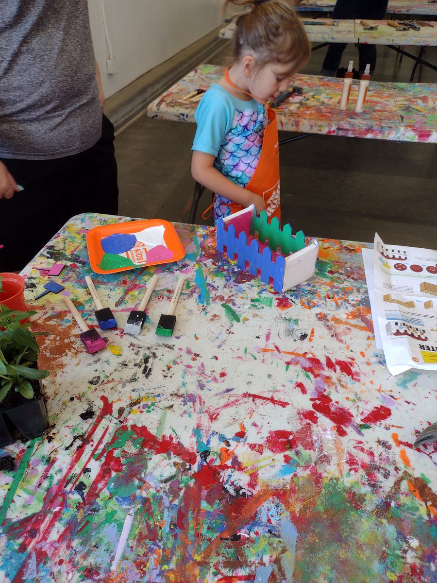 coryjt_02's tweet photo. Thank you PA Abril owning Kids Workshop! Abril grew up and took her kids pre pandemic. 3322 Kids and parents were so happy for the return! @HomeDepot3322 @TerryDu82212489 @Hd22Teresa https://t.co/OY4j9fmYYx