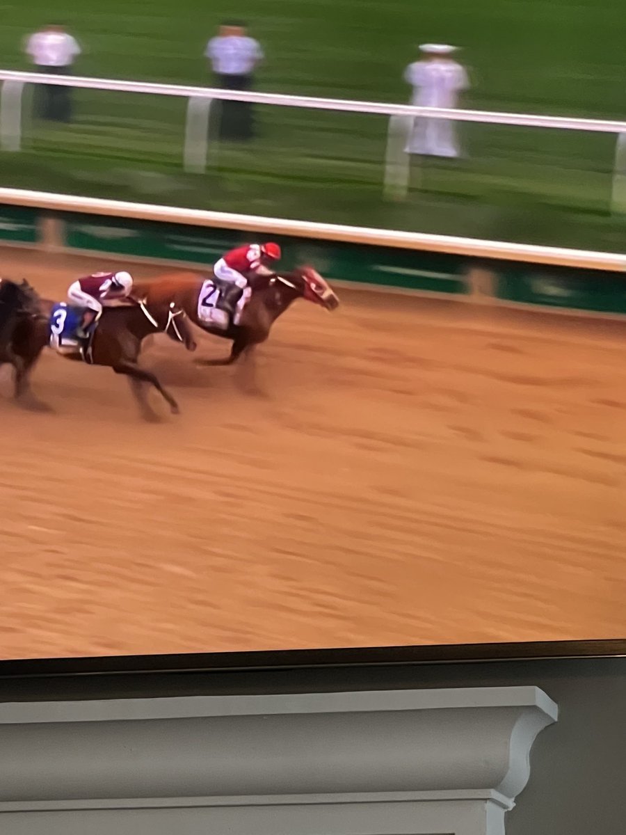 One of the great things about sports is that sometimes the underdog defies the odds. Even at 80-1. What a finish for Rich Strike. #kentuckyderby