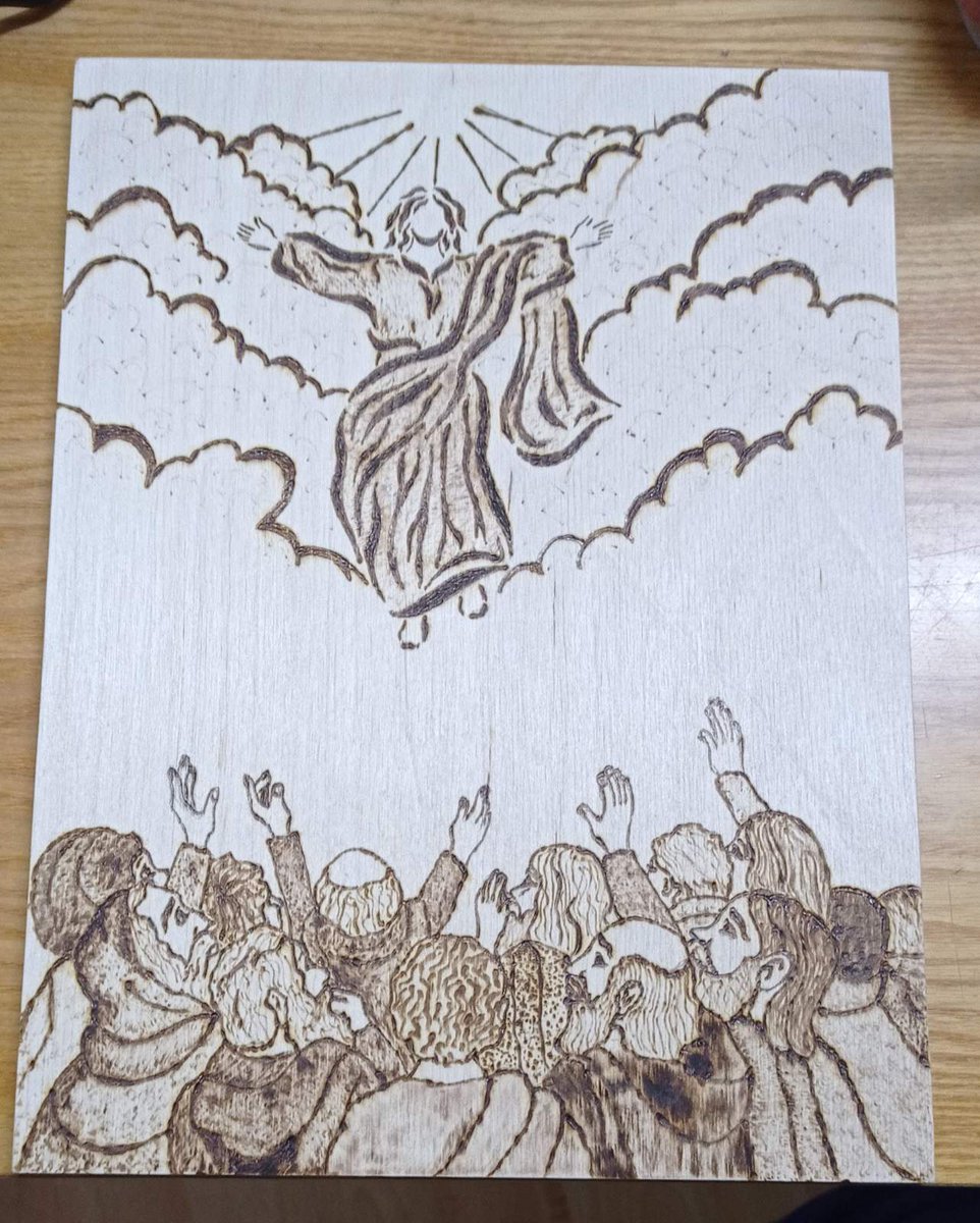 CsillaChannel's tweet photo. Jesus ascending to heaven... on wood art #woodcrafts #heaven #love https://t.co/VNS856nngv