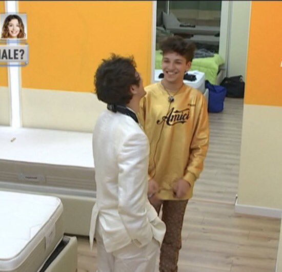 martiiv01's tweet photo. SE FANNO LA CAGATA DELL’ANNO SCORSO DI AVERE UNA FINALISSIMA CANTO-BALLO MI INCAZ*O.
NOI CE NE MERITIAMO SOLO UNA DI FINALISSIMA. #amici21 https://t.co/sqLehZK8m1