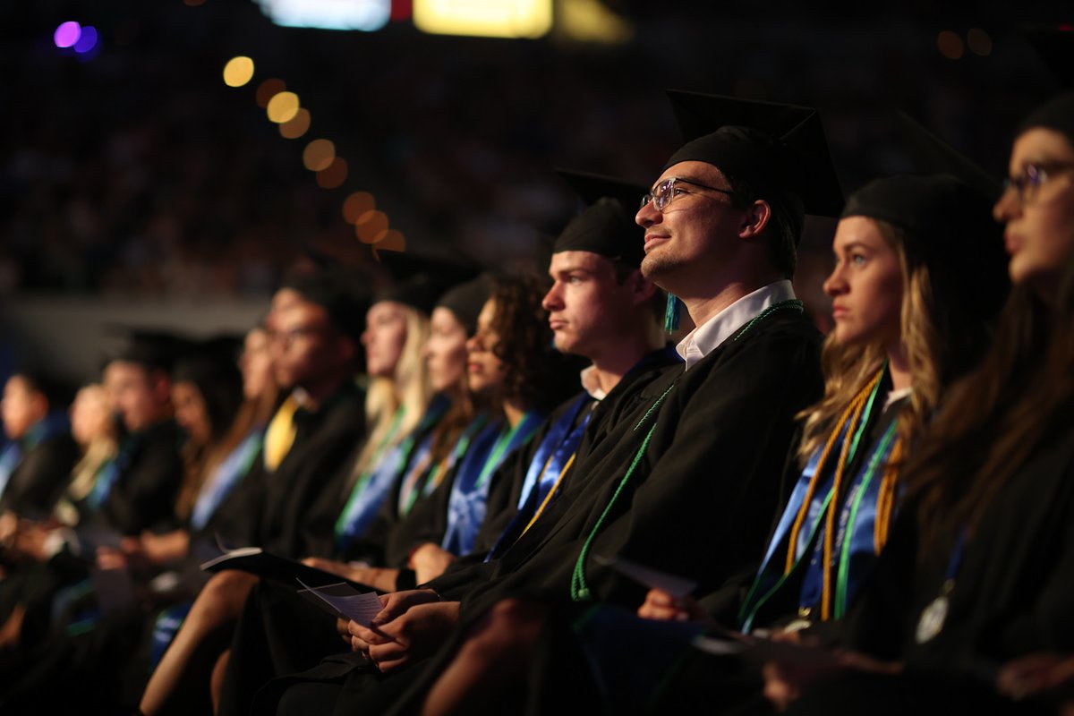 DrMDSaunders's tweet photo. Like all craftsmen who are proud of their finished products, the @uwf faculty and staff and I are proud of #UWF22. Take your #UWF education and make it count! 

Congratulations, #Argos! https://t.co/8hsdXVpKWz