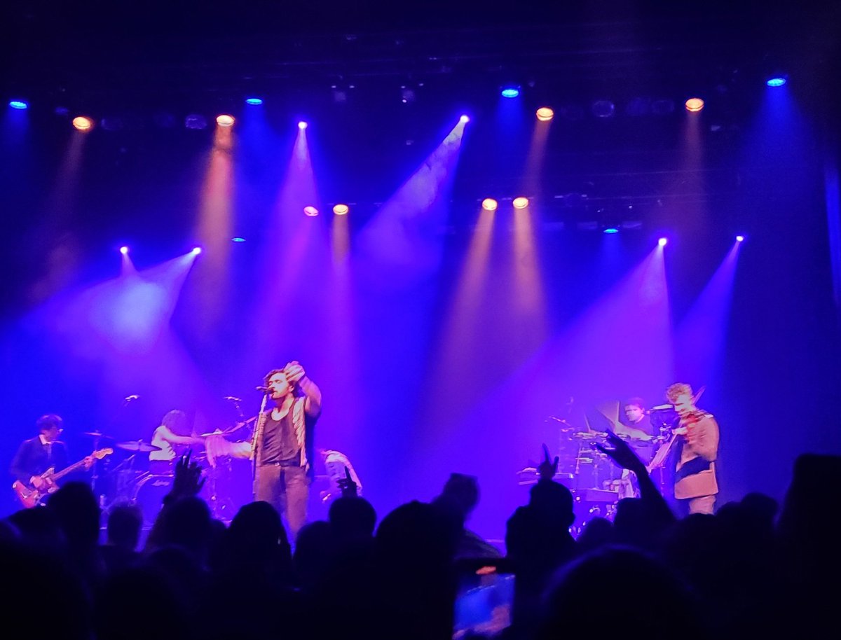 Megan | The Girl Meets Nerd Podcast (@girlmeetsnerd) on Twitter photo Had a wicked time seeing #gangofyouths last night at <a href="/TheDanforthMH/">Danforth Music Hall</a> 😍
<a href="/gangofyouths/">gang of youths</a> I hope you rock Montréal tonight! Had a wicked time seeing #gangofyouths last night at <a href="/TheDanforthMH/">Danforth Music Hall</a> 😍
<a href="/gangofyouths/">gang of youths</a> I hope you rock Montréal tonight!