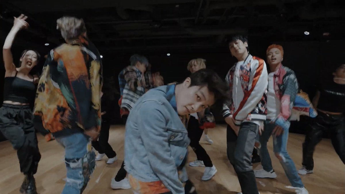 DMAP15's tweet photo. Love this🥰

#FLASHBACK  #너라는이유  #BUTYOU  

@iKON_gnani_____ @YG_iKONIC
#iKON  #JAY #JINHWAN #아이콘  #김진환 #진환 #ジナン https://t.co/YS7VmyVlsN