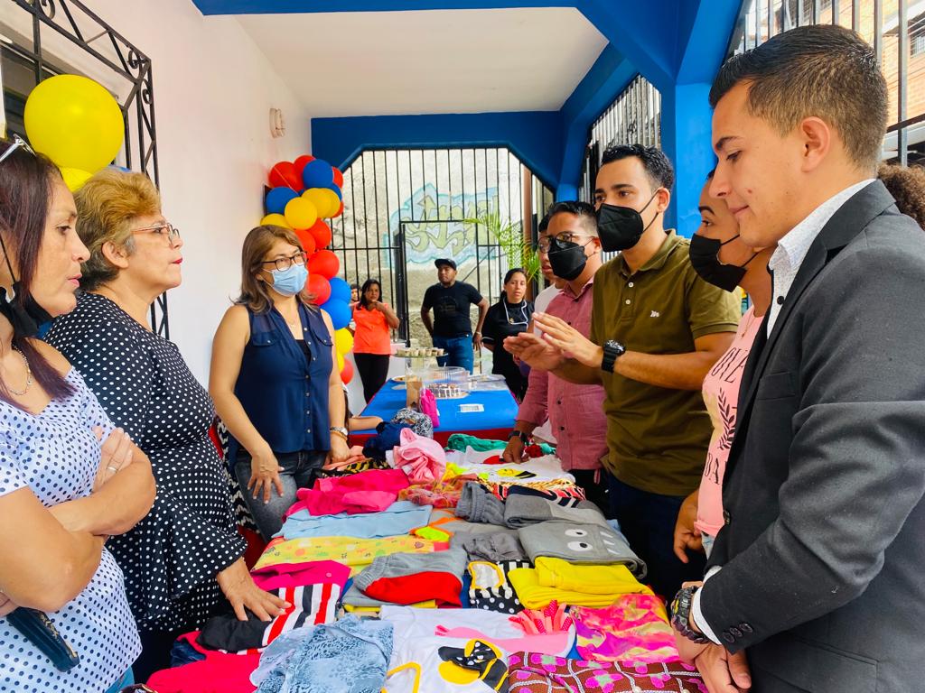 petterzamora's tweet photo. #JuventudDeportivaDeOro
El inicio de la escuela de formación y emprendimiento del Instituto Municipal de la Juventud permitirá la capacitación de los primeros 198 Jóvenes para el tercer trimestre del año en curso. 🇻🇪 https://t.co/U9eHVIleiG