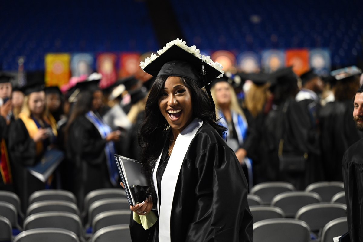 MTSU's tweet photo. Graduation Day is the best day. #trueBLUE #MTSU2022 #graduation https://t.co/8filqSaaHo