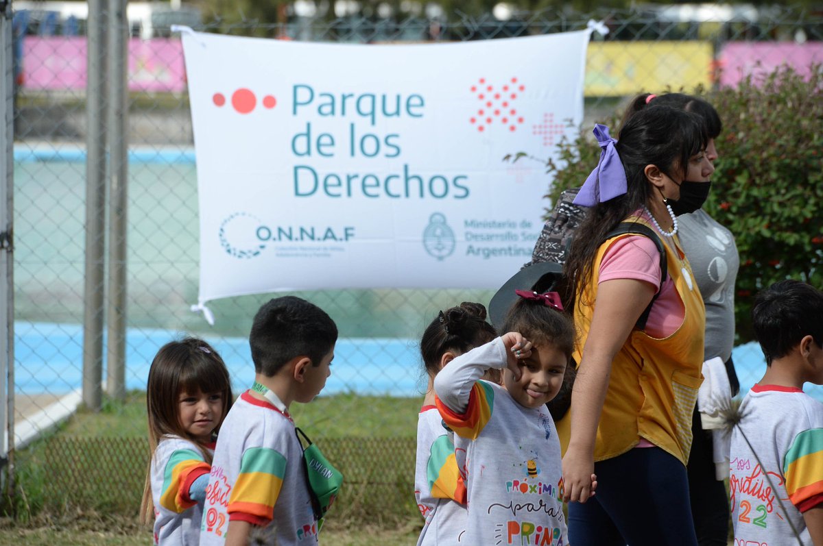 JuanZabaletaOK's tweet photo. Junto al secretario nacional de Niñez, Adolescencia y Familia, @lernergabriel y la presidenta de la #CONNAF, Mariana Gadea, visitamos el Centro Recreativo "Parque de los Derechos CeReNa" en Ezeiza. https://t.co/90fesJen4R