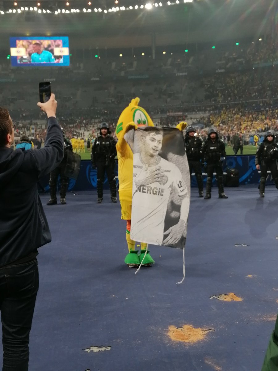 br44fcn's tweet photo. C'EST UN ARGENTIN, QUI NE LÂCHE RIEN !!!
#Sala
#OGCNFCN https://t.co/XD0fhzSd8c