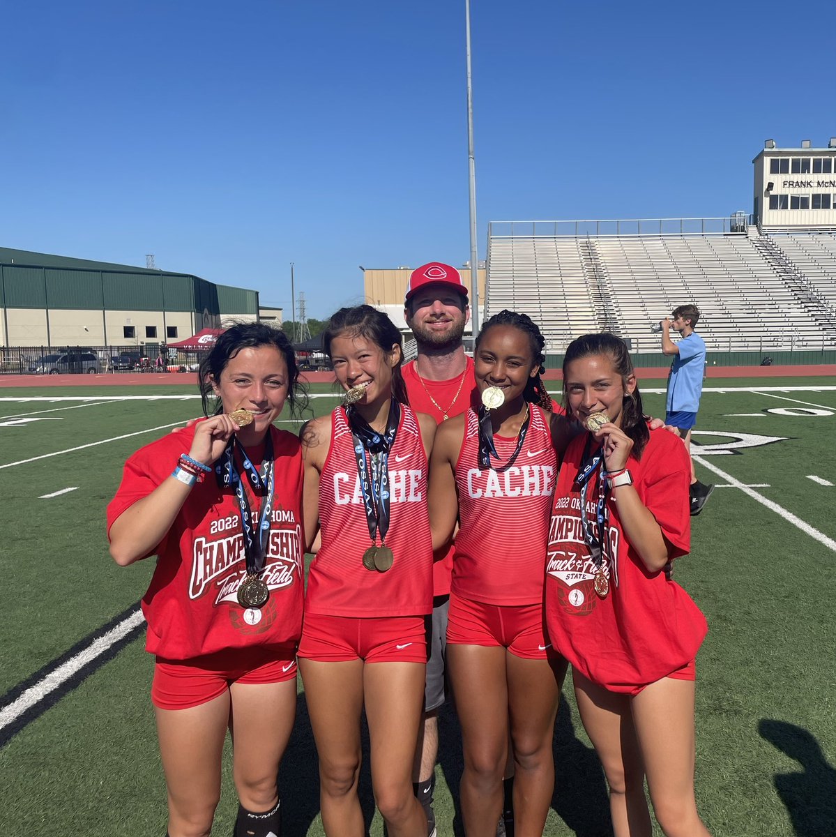 MadisynCrandall's tweet photo. 4a 4x100m STATE CHAMPIONS!!! Beyond proud of these girls and all of the work they put in at practice! Couldn’t ask for better teammates!🥇💕 https://t.co/CXDrph82MX