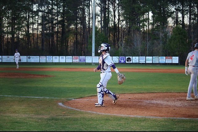 Alex_drake12's tweet photo. Baseball is a game full of heart break this team I got to be apart of for the past 4 years has been a brother hood everyone worked there but off day in and day out from players to coaches I wouldn’t want to play for anyone else 12 out💔💜💛 https://t.co/RWn73R6HHC