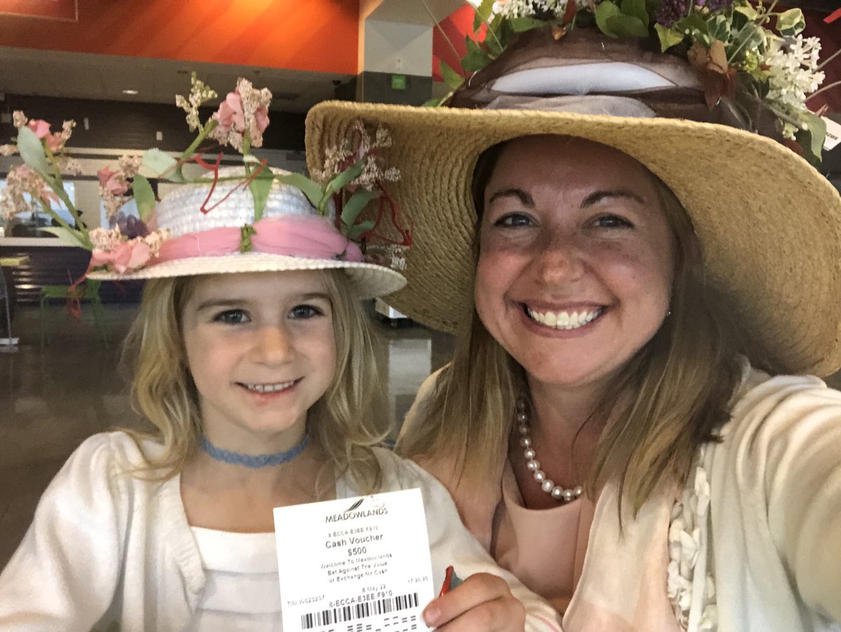 scienceonseven's tweet photo. @TheMeadowlands a wonderful day @ #playbigm #hatcontest #derbyday - The BigM knows how to celebrate #HorseRacing https://t.co/h2wYFKYUS7
