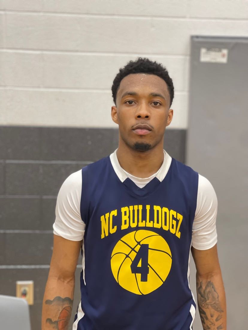 BigShotsGlobal's tweet photo. #RocktheRock #PaulBiancardi #BigShots
17U Final 

Hope 2023 McGee 
# 35 Chase Fesmire 19pts
# 34 Kyle Collins 16pts

NC Bulldogz 
#4 Devian Smith 21pts https://t.co/RrE4KXe9xV