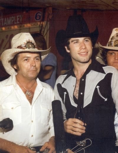 _TexasForever's tweet photo. RIP Mickey Gilley 

Country music legend 

Urban Cowboy 

Opened one the of best dancehalls in Pasadena, TX Gilley’s in 1970 and burned down in 1990 https://t.co/zafvTfl3TB