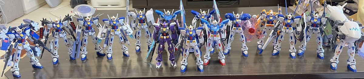 zodi_vi's tweet photo. @goufmask587 同士がおられる
だいぶ前の画像ですが現在も着実に増えています
現時点で素体全て組み済みなの凄いです https://t.co/VSi9KG9eP5