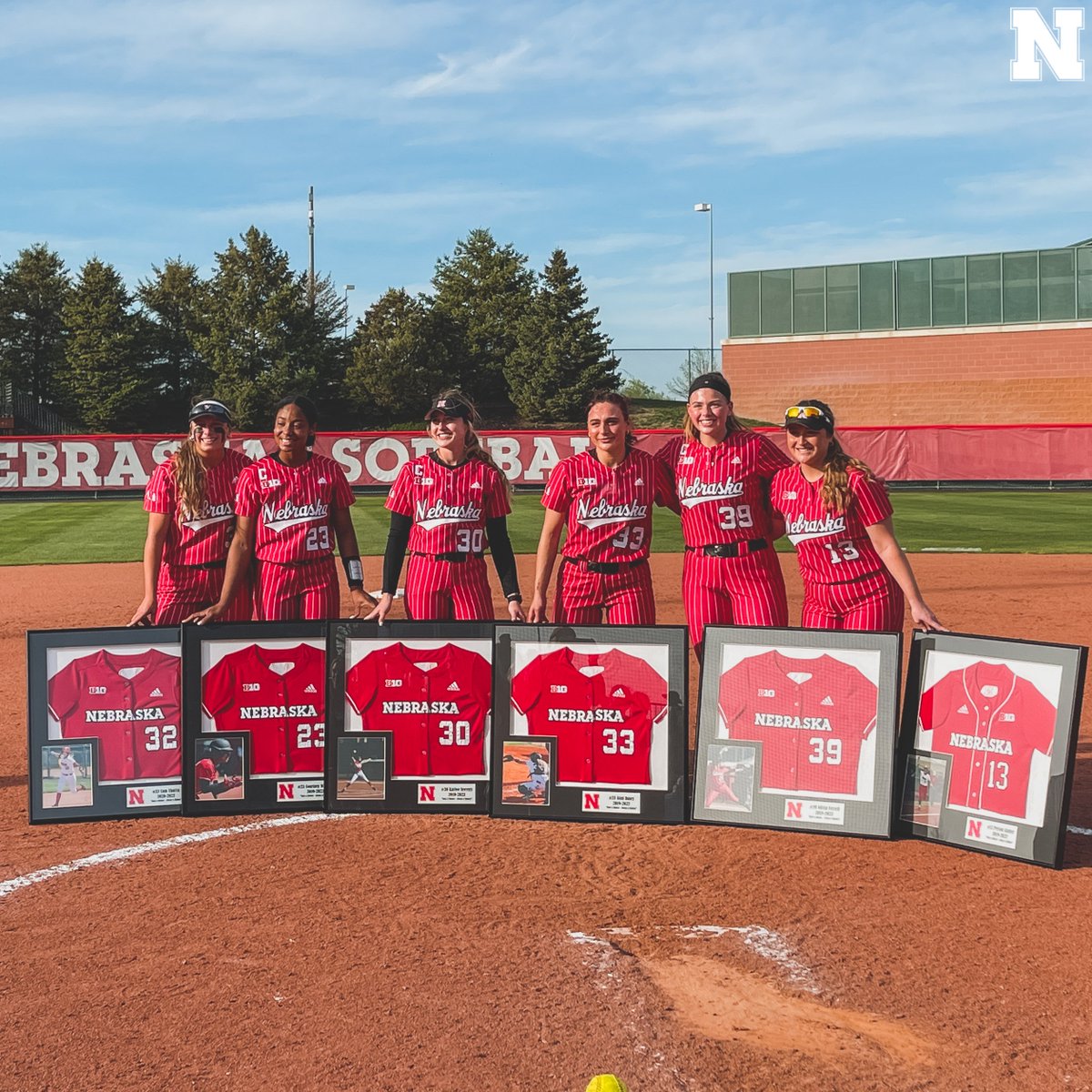 HuskerSoftball's tweet photo. Thankful for these six. ❤️ https://t.co/pjMSqckxkW