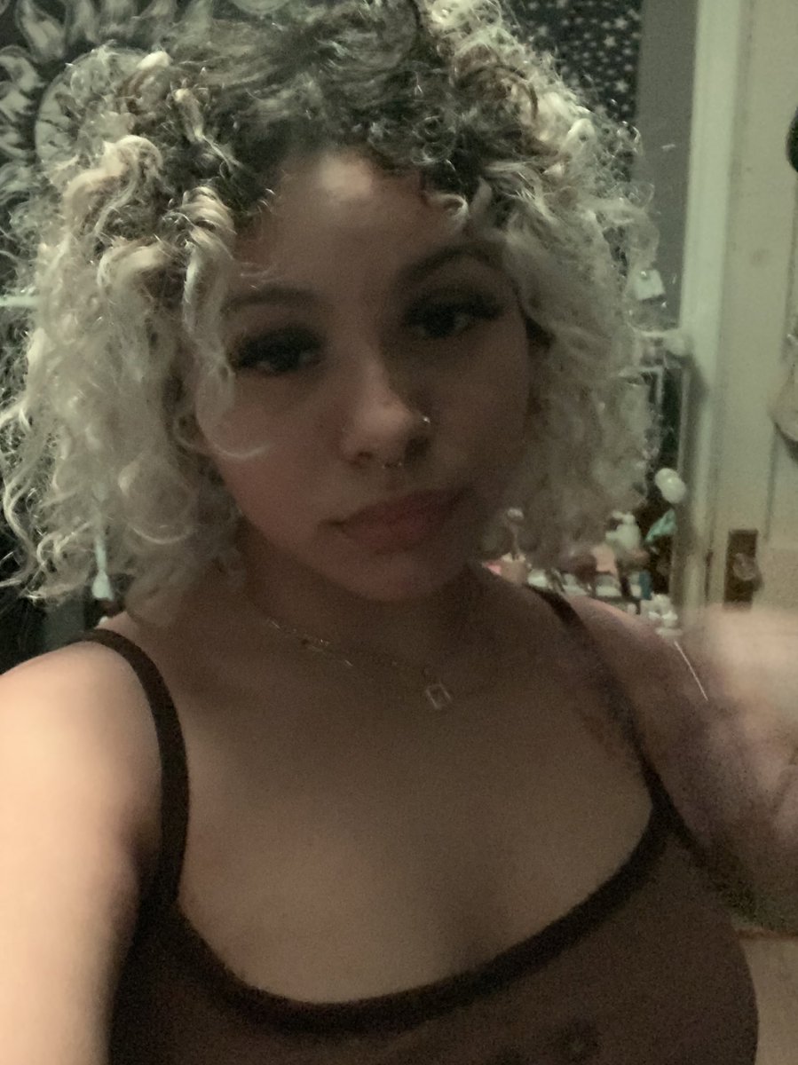 hideurweed's tweet image. bruh