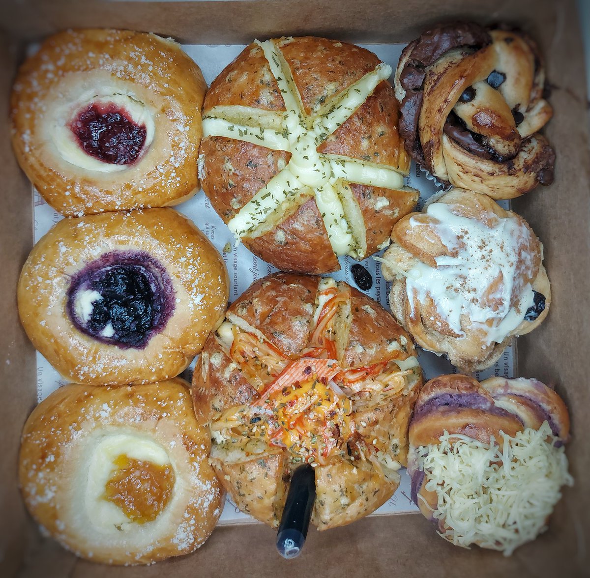 cathypval's tweet photo. Kolaches, Babkas and KCGB (Korean Creamcheese Garlic Buns). https://t.co/NB2DFbr45a