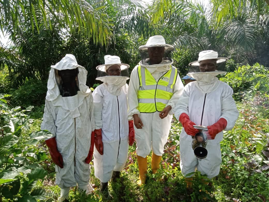 Uche_isieke's tweet image. @RuralWatchAfrik is using nature-based solutions and alternative businesses to combat #climateclimate while #eradicatingpoverty.
Strengthening the people's capacity to take care of their natural environment for food security, income,and sustainable rural development.
#development