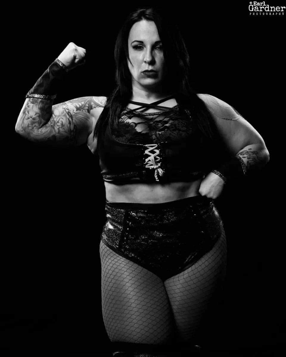 LuFisto's tweet photo. She's got legs, she knows how to use them...
To kill. πβ οΈ
πΈ @EarlWGardner
#Lufisto
#innovatorofintergender
#firstladyofhardcore
#25yearsofviolence https://t.co/94x1gQ0W5l