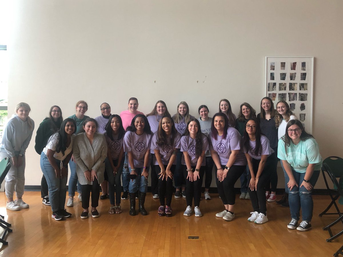 What better way to destress before finals than spending time with each other! …Dancing to the Hustle was certainly a bonus🕺🏼🪩✨