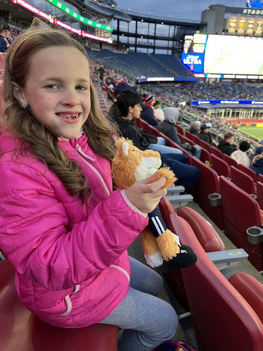 StephenArchbold's tweet photo. Correction, Daddy daughter and Slyde night @NERevolution #NERevs https://t.co/LIIgZsmv44