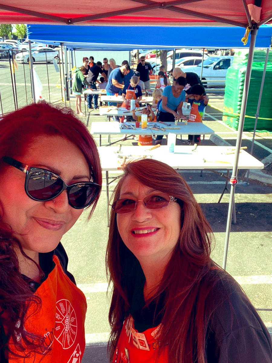 LucindaSweetBee's tweet photo. First kids workshop in 2 years! What an awesome turnout!!! Thanks to our team that set up and ran the workshop. It’s a lot of work but so worth it! @GabrielBruns8 @sarayhurtadoTHD @hemet_6637 https://t.co/tDBfqdtoBg