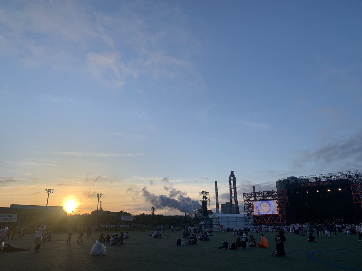 miaou__mio's tweet photo. スキマスイッチのLIVEが最高だった✨
yamaの声が良過ぎて演奏も最高だった💕
vaundyの曲はおされで聴き心地良いな〜✨
全てに感謝✨
#japanjam2022
#japnjam https://t.co/D3uPUGE0SE