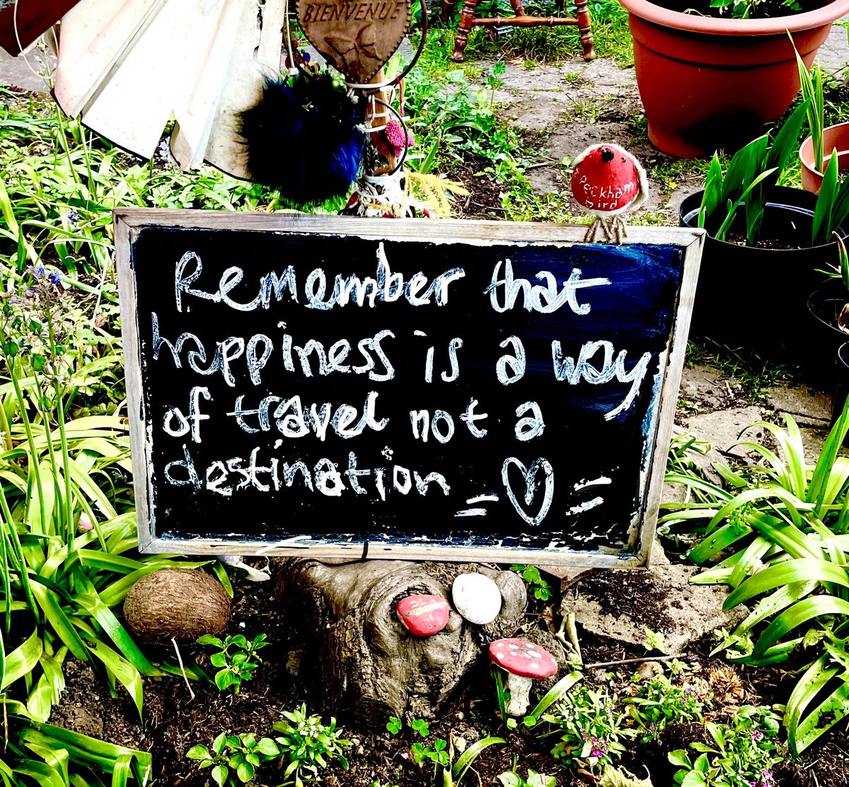peckhambird's tweet photo. #hapiness #wayoftravel #notadestination #peace #please #peaceplease  #beyou #kindness #wishing #Everyone #light #love #laughter and #joy in your dear #hearts 🌈❤️ https://t.co/oFWICMotcK