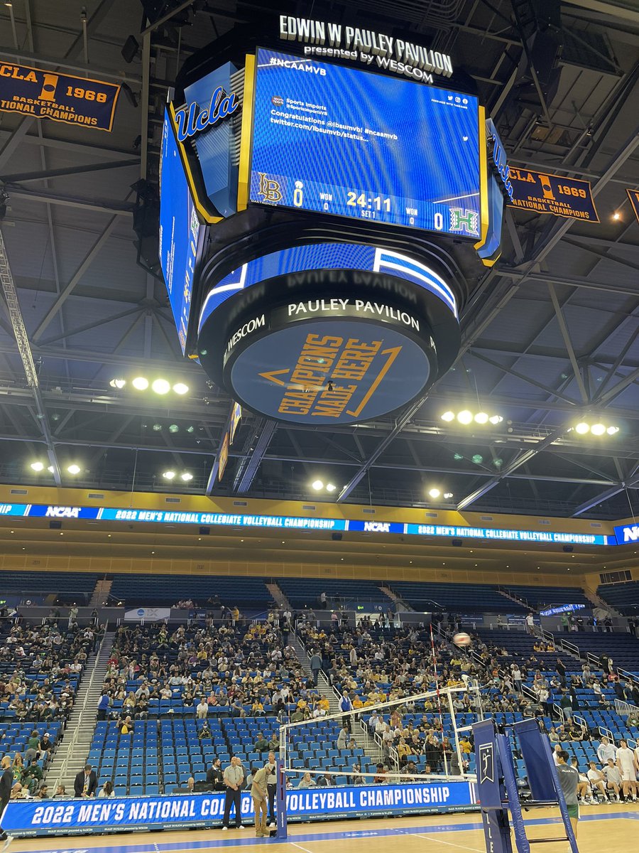 Ready to go for the National Championship! #NCAAMVB