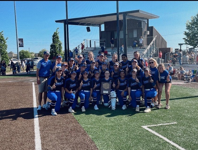 MSC_Softball's tweet photo. REGIONAL CHAMPS!!!
MSC 11 vs SAU TECH 4
⛓CHAIN GANG⛓
Katyn Denson
🤠AGGIE AWARD🤠
Sheyenne Cheek 
Congrats to our girls who made all region team:
MVP Abby Beck 
Kenzie Tuck 
KJ Morgan 
Sabetha Sands
Alexa Hopkins https://t.co/FBzSXqJTdZ
