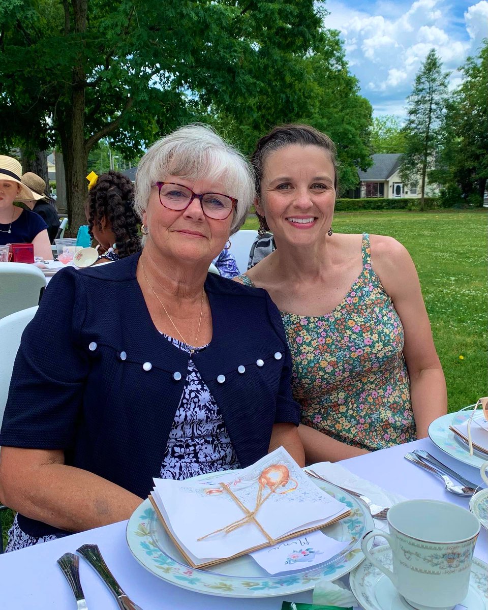 art_passmore's tweet photo. #MothersDay with my ladies 💕 https://t.co/WDaMG5rXcS