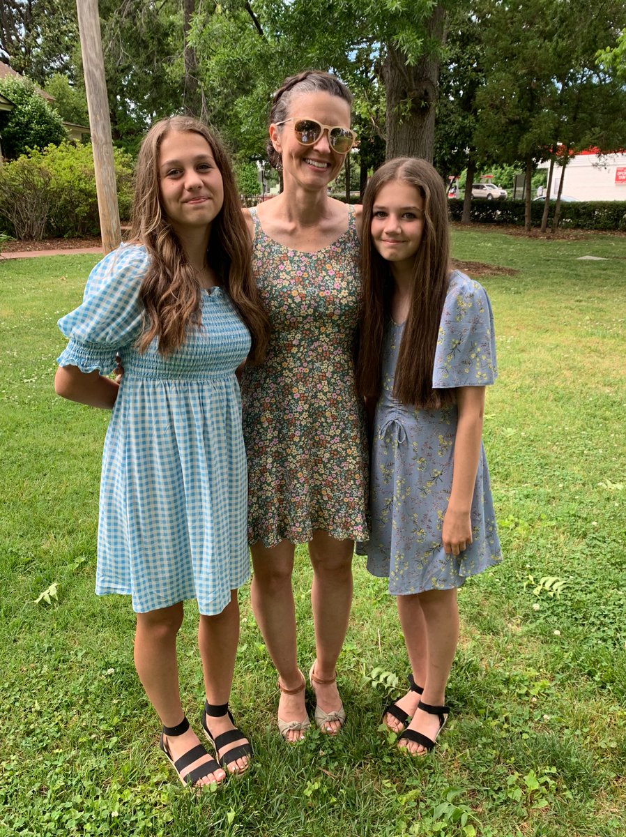 art_passmore's tweet photo. #MothersDay with my ladies 💕 https://t.co/WDaMG5rXcS