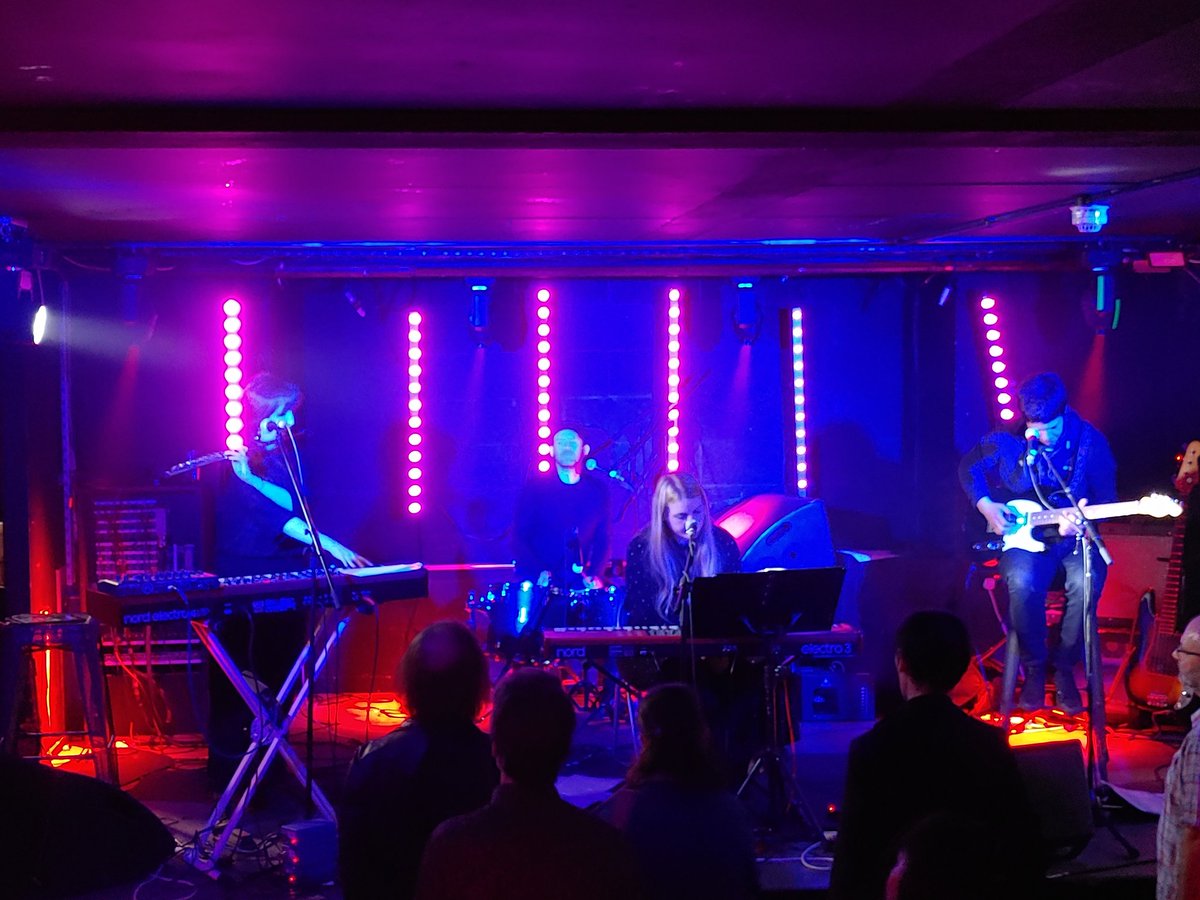 Privileged tonight to see the brillaint <a href="/Wyndowmusic/">Wyndow</a> and at such a fantastic venue as <a href="/peckhamaudio/">Peckham Audio Club</a> 

#wyndow #livemusic #smints #merchviaaruntothecashpoint