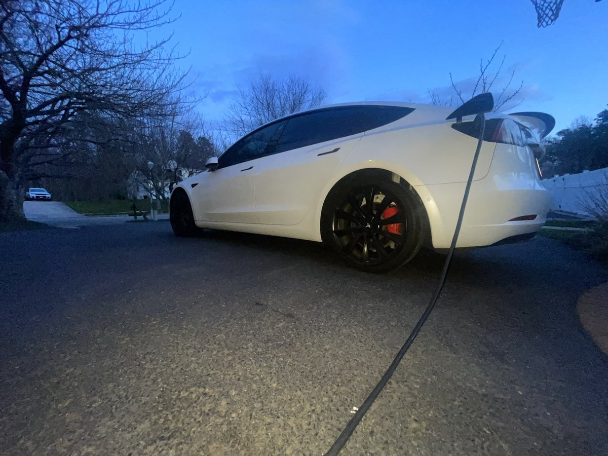 bmspyder3's tweet photo. @CBCreepz wrap for the #model3 ?? https://t.co/poVrKTWGBV