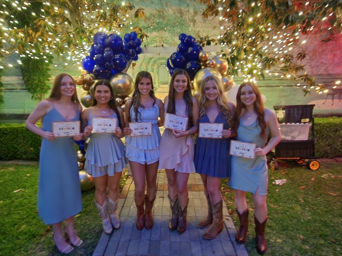 Congratulations to the 2022 Sapphire Scholarship Winners