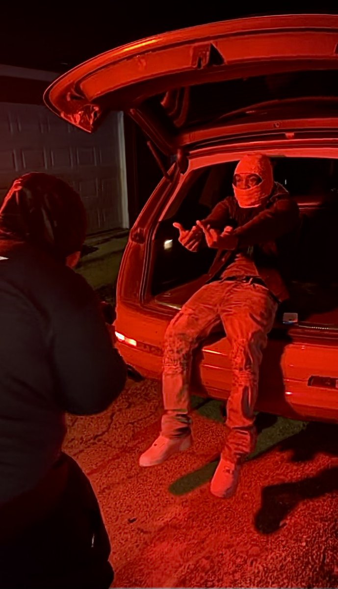 I ain’t making love to no female — she gettin 15 minutes tops 🥷🏾🪫

New Video Otw 🎬