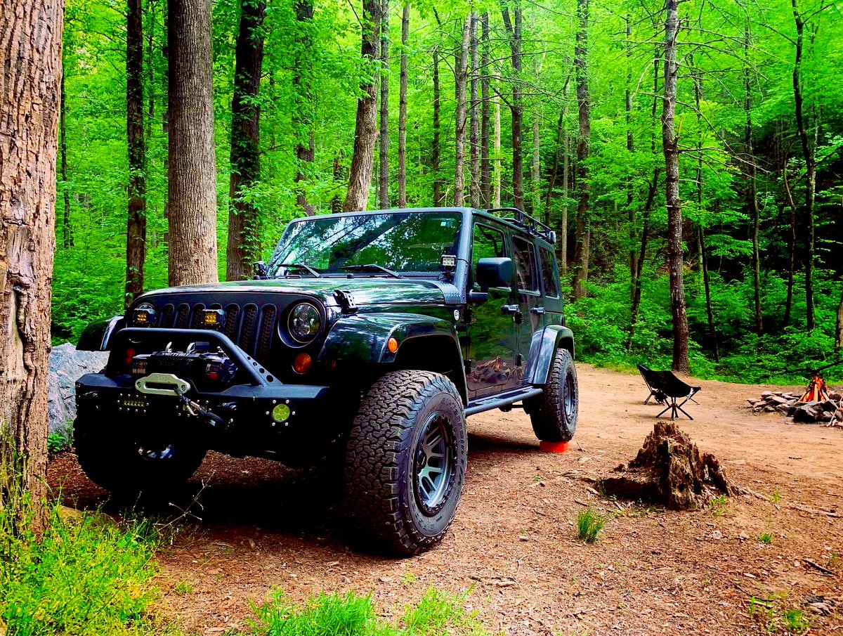 CraftDarrin's tweet photo. Another night in Linville Gorge area. #Jeep #gofsr #EcoFlow https://t.co/hel1A0wpq1
