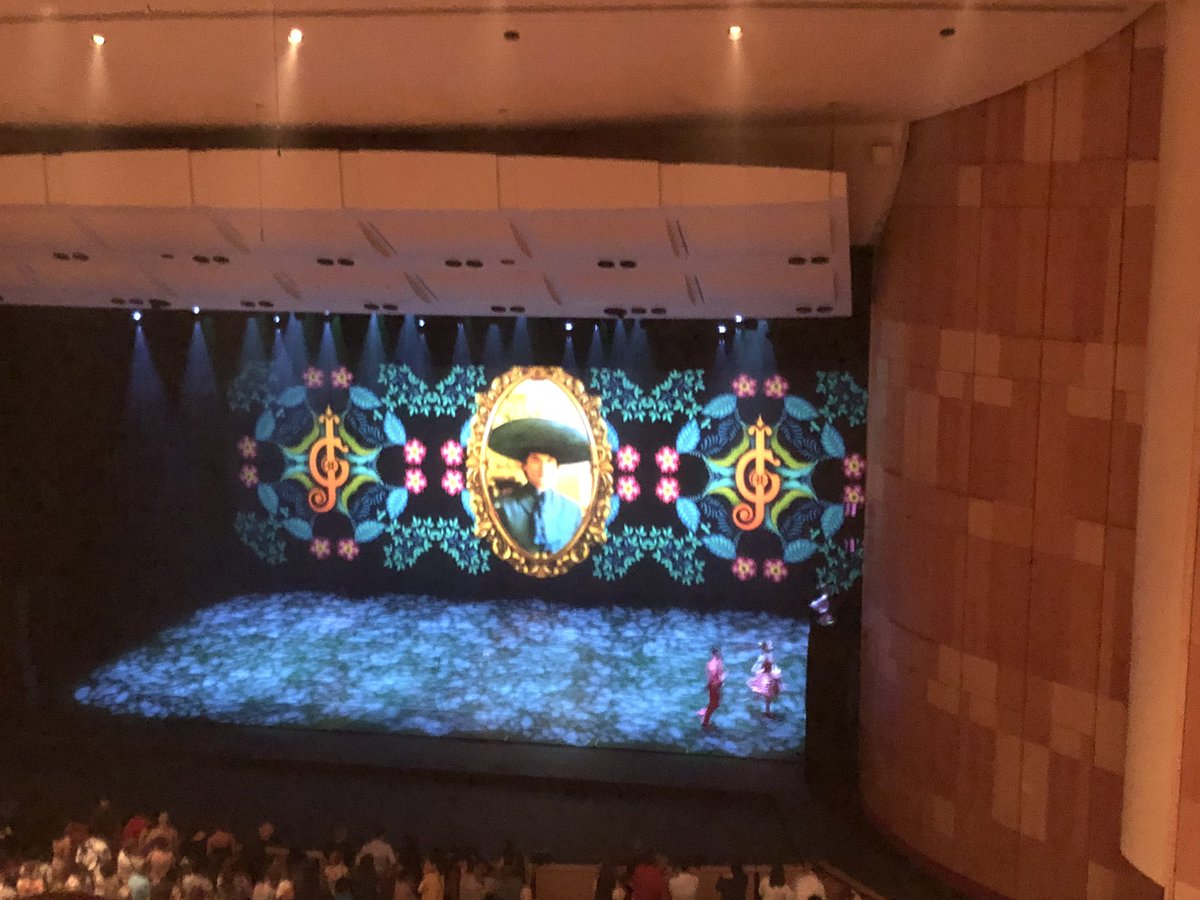 silvana_ml's tweet photo. @BalletArizona  gracias por bellos recuerdos con las canciones de Juan Gabriel. Excelente show 🫶🏽🙏🏻 https://t.co/gzZvSeNFNE