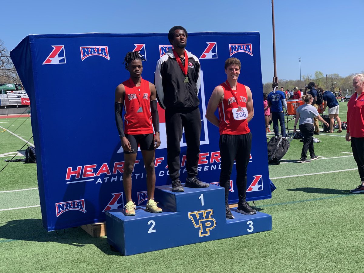 MvcTrack's tweet photo. Devon Lee wins the Men's Triple jump with a massive jump of 14.93m currently ranking him 4th in the nation! #ValleyWillRoll https://t.co/8QJOgB5KG1