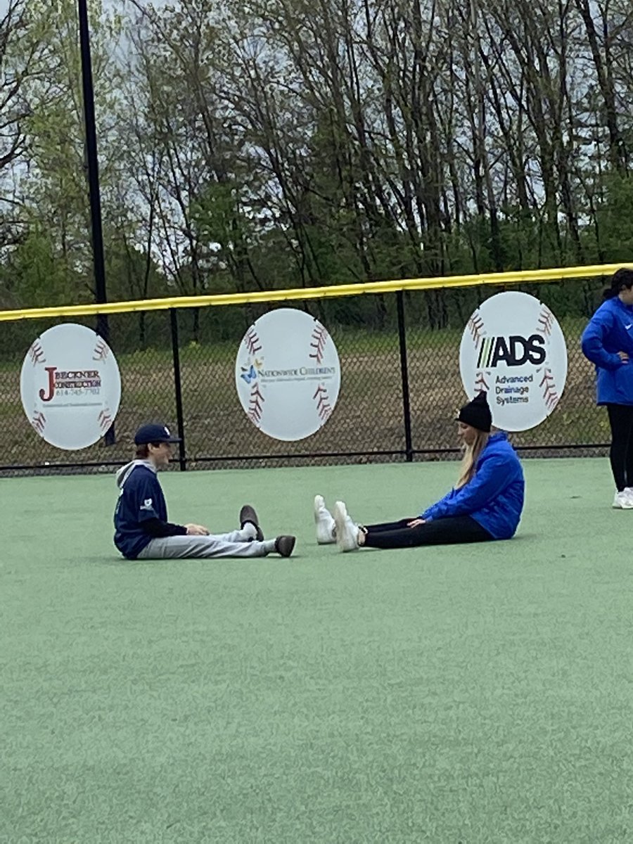 MiracleLeagueNA's tweet photo. Such a great start to the season!!
Made it thru a short rain delay but the players never stopped smiling!
Wonderful day of Miracle League baseball! https://t.co/4N3CGBpwui
