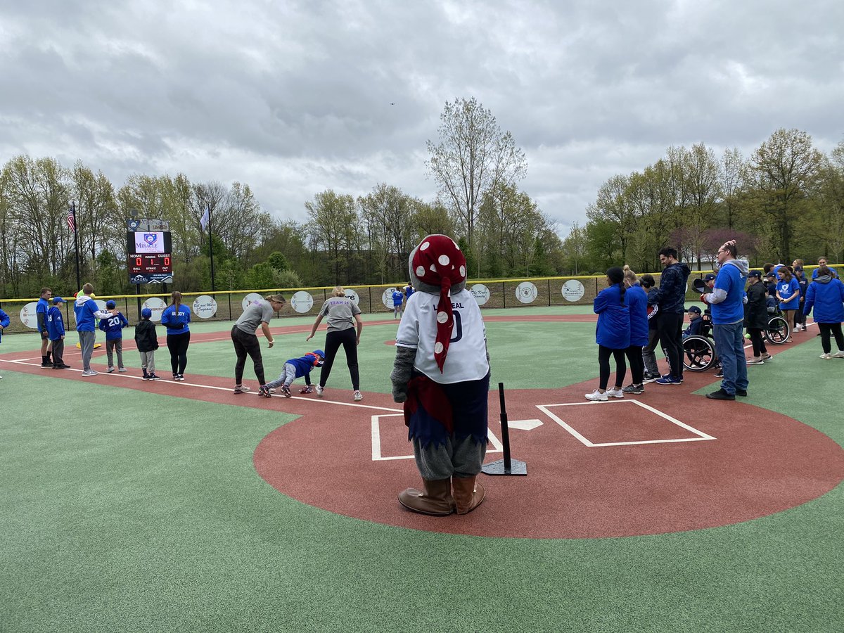 MiracleLeagueNA's tweet photo. Such a great start to the season!!
Made it thru a short rain delay but the players never stopped smiling!
Wonderful day of Miracle League baseball! https://t.co/4N3CGBpwui