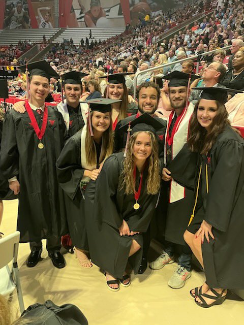 So very proud of this group of @BSUKinesiology PEHTE graduates. My heart is happy and excited for your future! I know you are destined for great things ❤️❤️❤️