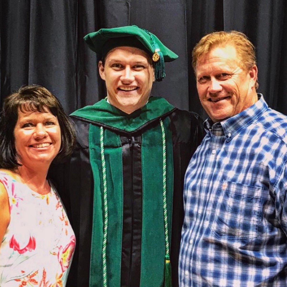 JacksonShriver's tweet photo. Graduation ✅ 

About a month left in SD and then off to Michigan to start resdiency! https://t.co/zmINOdKPaM