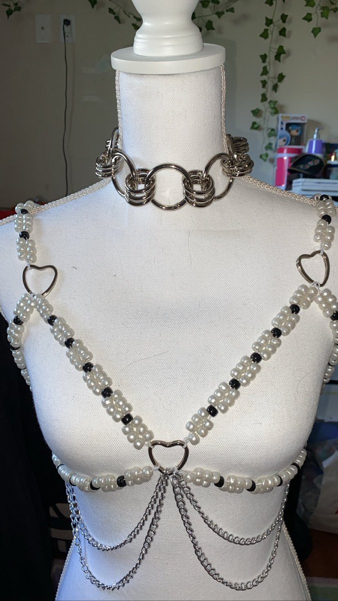 sunflowaaz's tweet photo. Edc sneak peek, made both of these myself!! #EDCLV2022 https://t.co/A8t5nNcaC4