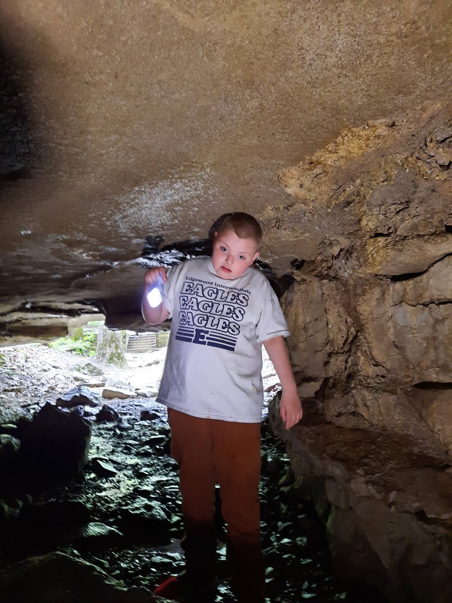 Vangomakememory's tweet photo. Venturing into Wolf Cave today with our son 💙 #wolfcave #mccormickscreekstatepark https://t.co/Z19u7aPjIz