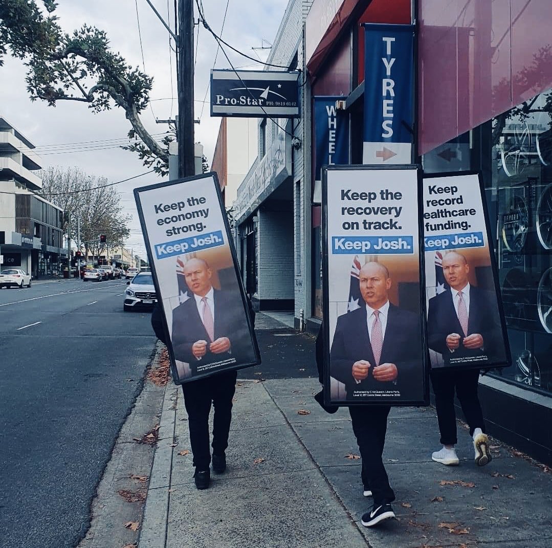 zzrdvrk's tweet photo. This is so sad…it looks like a little army of Josh clones walking backwards while pleading for your vote. 🤣
I bet they are all getting paid by the hour as well. No volunteers here.
#auspol #KooyongVotes https://t.co/XLvxqakRjs