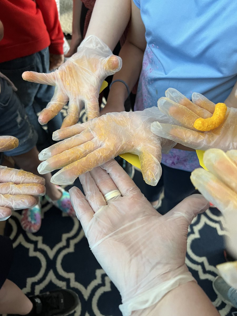 MrsClemens44's tweet photo. My students were the bees spreading pollen around flowers today. Lots and lots of pollen. #yummycheetos https://t.co/EOYuG8Uq89