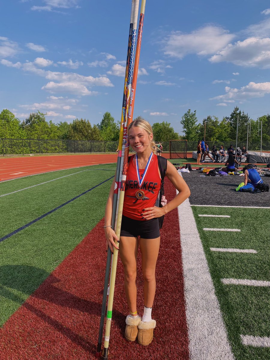 TrackCherokee's tweet photo. Girls State Qualifiers — Skyler in TJ/LJ/100m/200m and Tara in PV!! @CherokeeAD @coachccurtiss @tstring3 @WarriorLift https://t.co/c03IeQ5RaE
