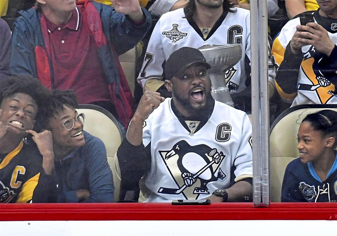 Steelersdepot's tweet photo. Gotta love Mike Tomlin lol #Steelers #NFL https://t.co/WCHqYRBnaB