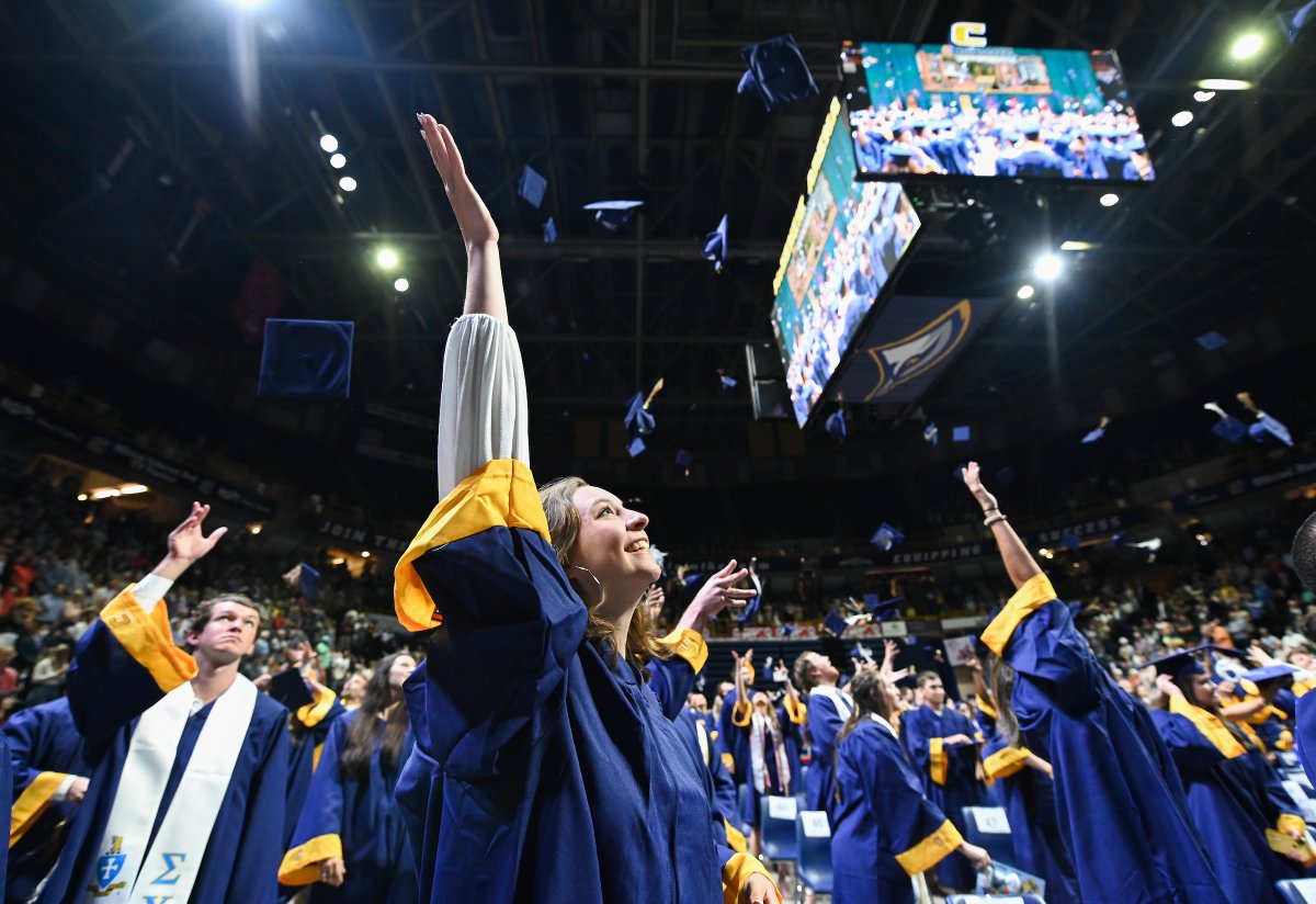 UTChattanooga's tweet photo. That concludes the UTC 259th Commencement Ceremonies 🎉 Congratulations to all 1,500+ degree recipients.
🎓#UTCGrad https://t.co/7cFFNrcZok